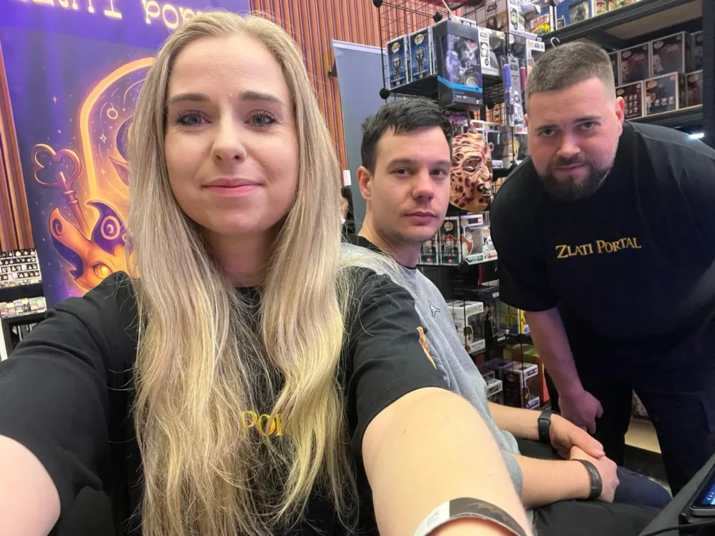 Ekipa Zlatega Portala med utrinki z geek dogodka Na meji nevidnega 2026.
